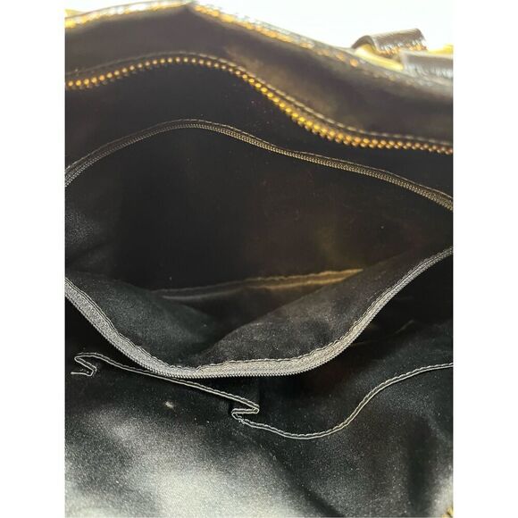 Vintage Coach Black Patent Leather Poppy Daisy Liquid Glass Heart Zipper Bag EUC - Picture 6 of 15